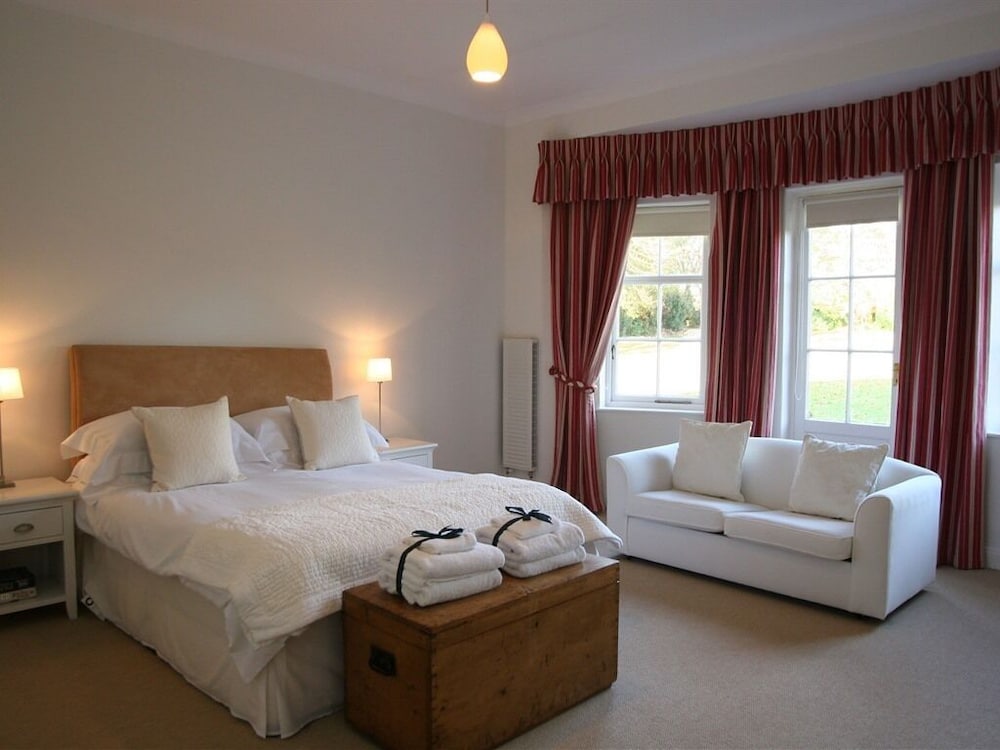 The Coach House 1/10