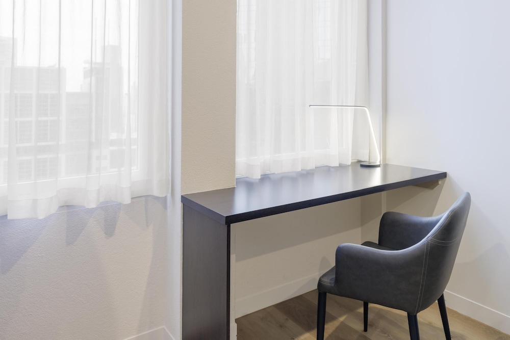 Oaks Melbourne on Collins Suites، ملبورن 10/50