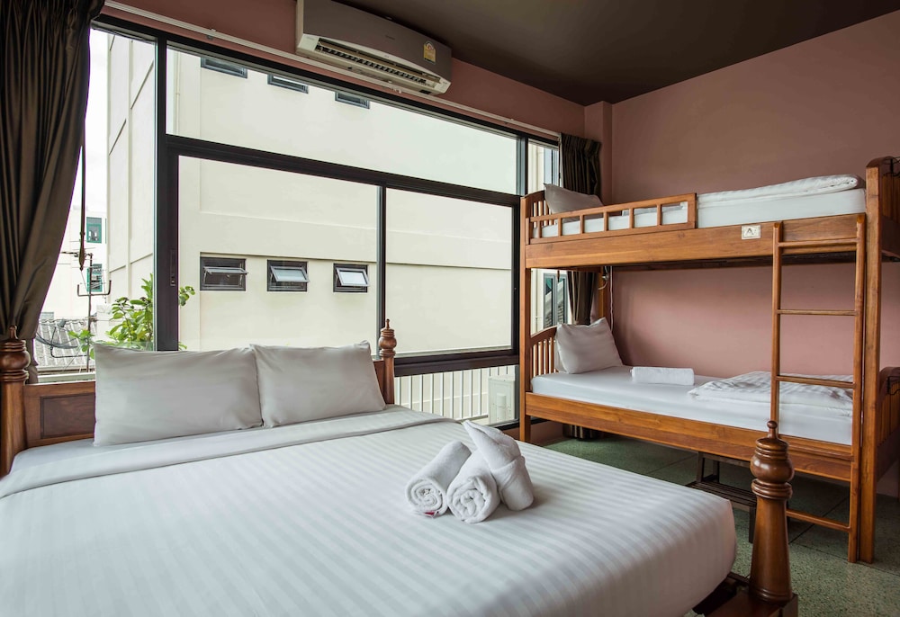 Feung Nakorn Balcony Rooms Cafe 21/79
