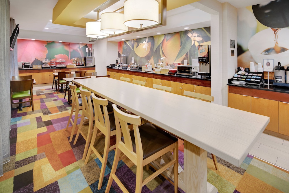 Fairfield Inn And Suites By Marriott Indianapolis Airport 20/24