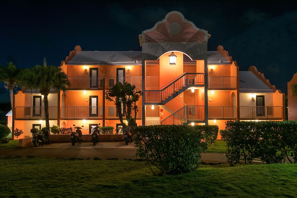 Grotto Bay Beach Resort Bermuda in HAMILTON PARISH
