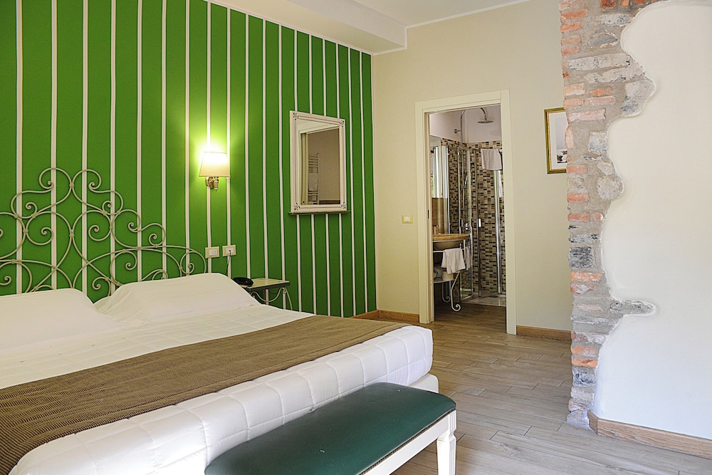 BORGO ANTICO HOTEL 26/69