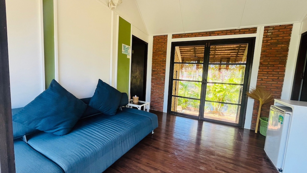 2 BEDROOMS, BUNGALOW