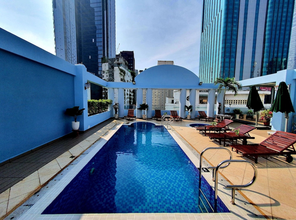 Huong Sen Hotel 70/71