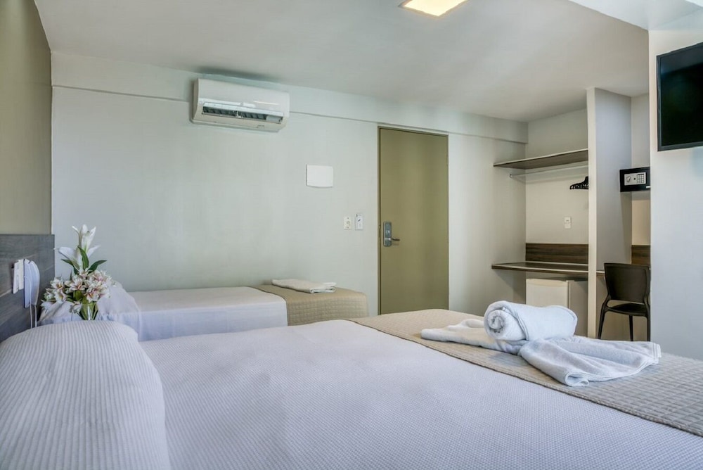 Vistamar Hotel 8/46
