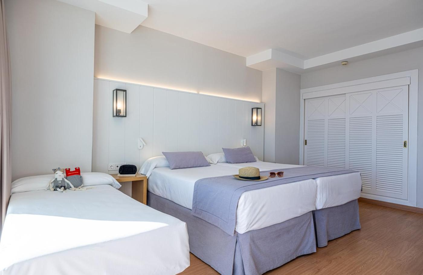 Superior, Triple, Single Bed, Sea View