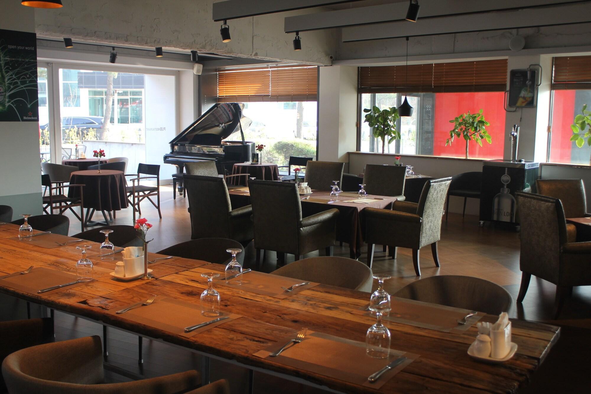 Gyungpo Beach Hotel 59/69