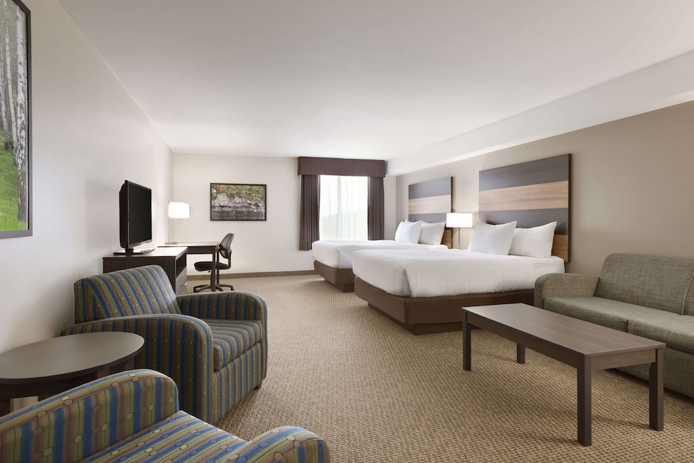 Days Inn & Suites By Wyndham Lindsay 15/43