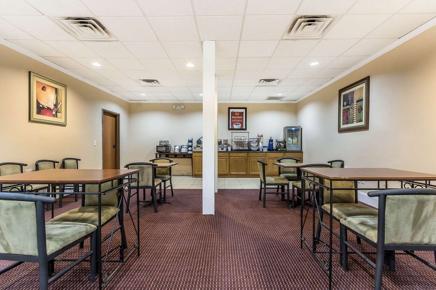 Econo Lodge Eutaw I-20 8/9