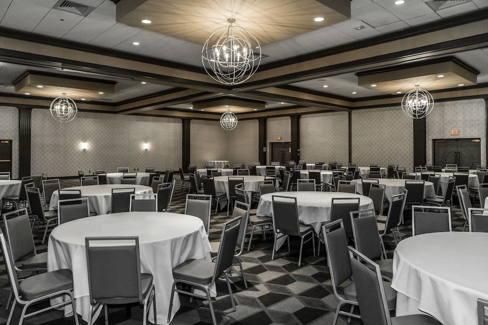 FOUR POINTS BY SHERATON DETROIT NOVI 44/63