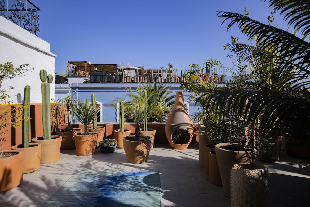 Hotel Los Amantes 21/50