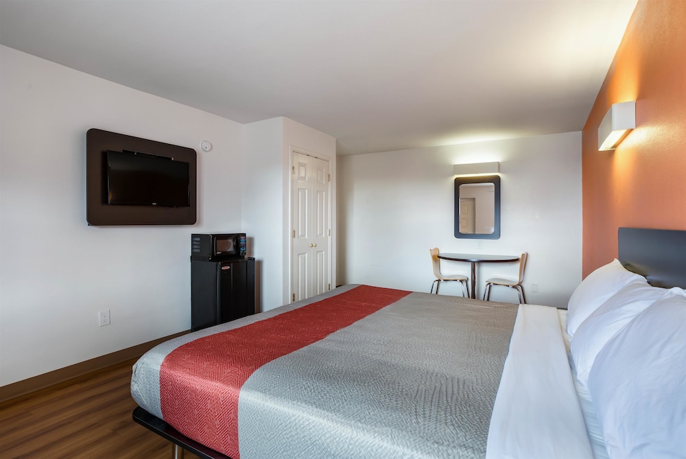 Motel6 Beaumont, TX 27/61
