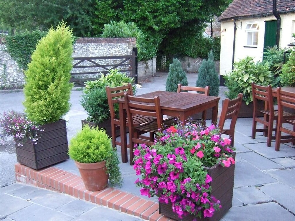 Ye Olde George Inn 30/50
