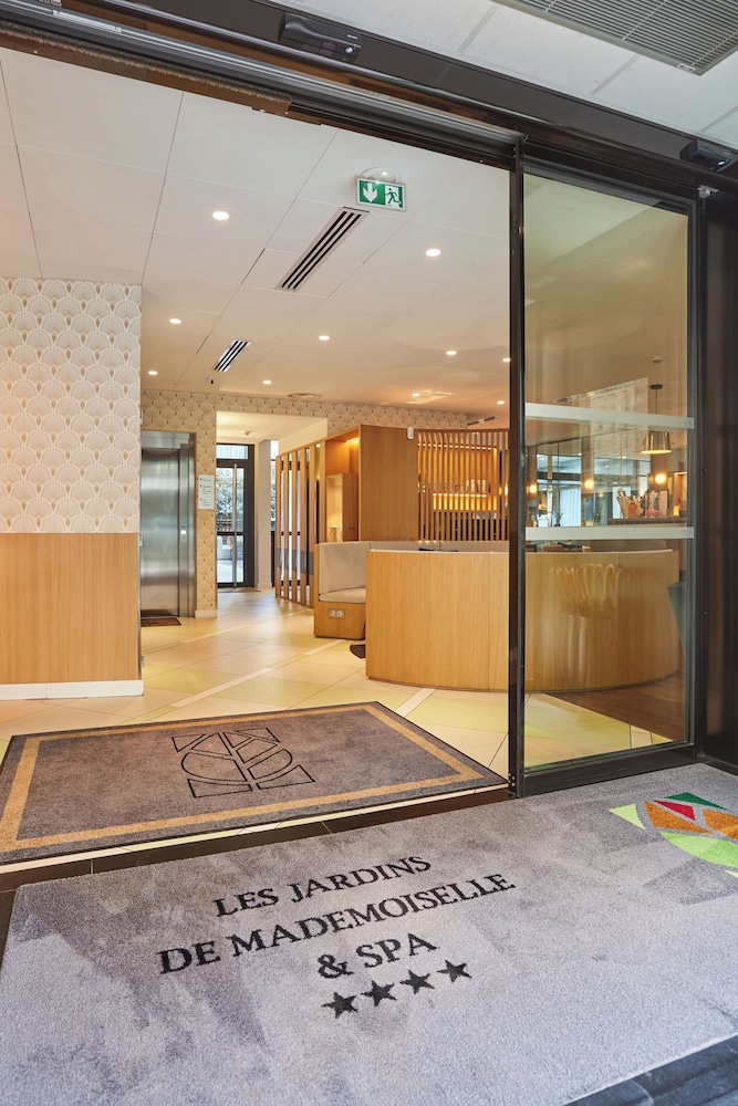 Les Jardins de Mademoiselle & SPA 61/69