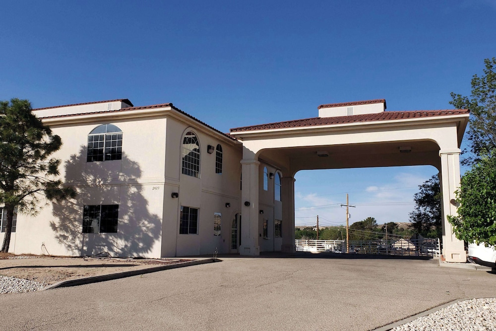 Travelodge by Wyndham Carlsbad NM 38/41