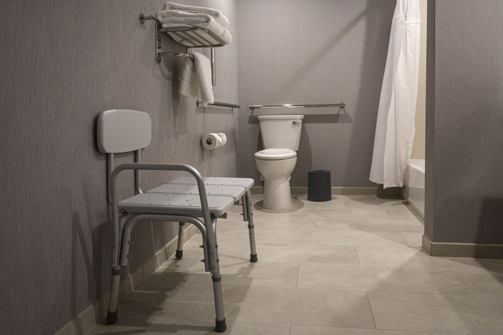 Hyatt Place Indianapolis / Fishers 41/69