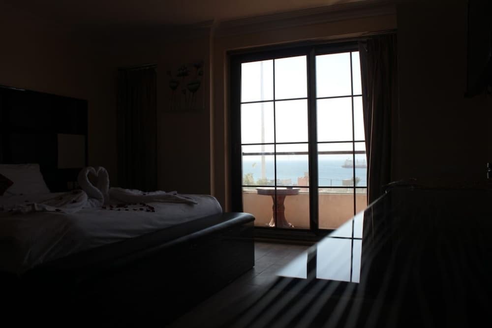 Ahla Tlah SeaView Hotel 32/48