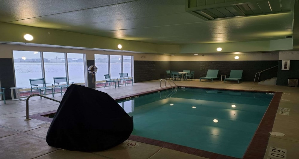 swimming pool spa
