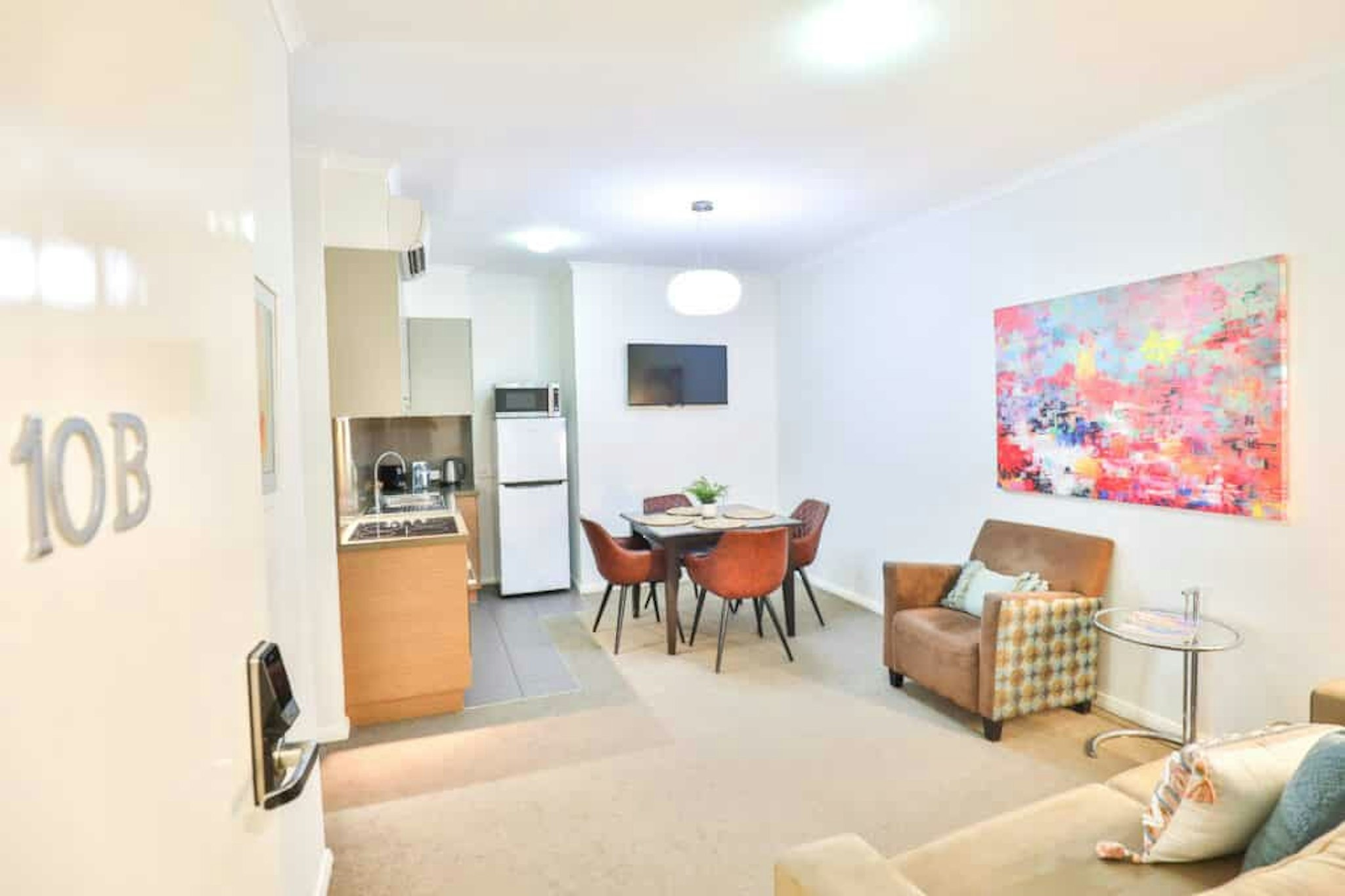 Indulge Apartments Ontario 5/10