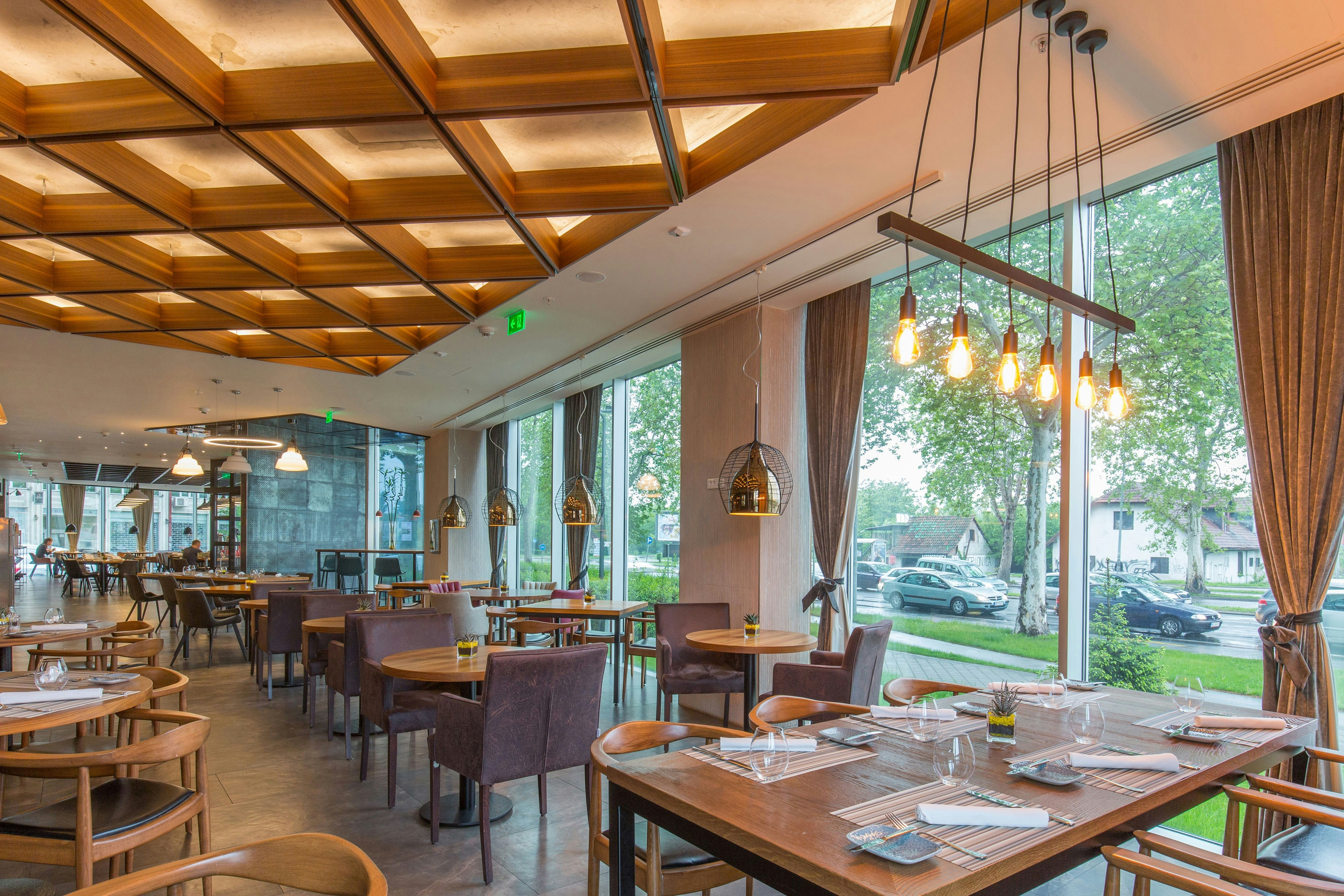 SHERATON NOVI SAD 38/48