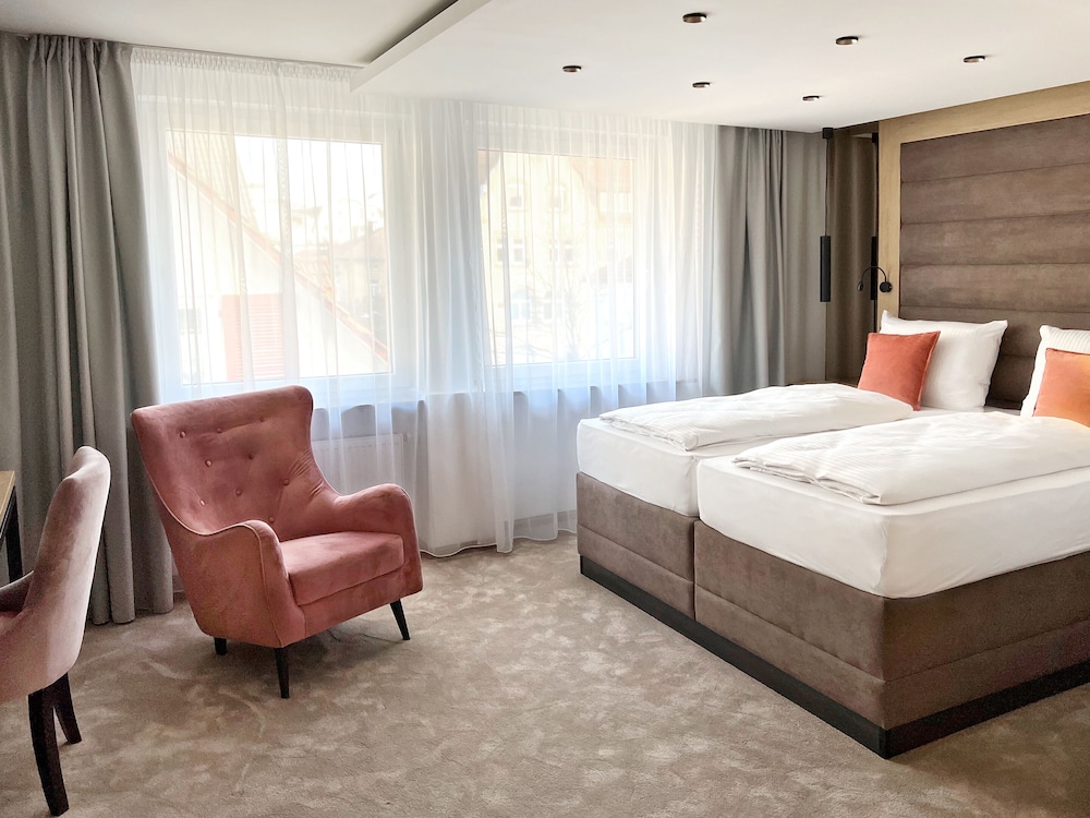 Hotel Reutlinger Hof 8/22