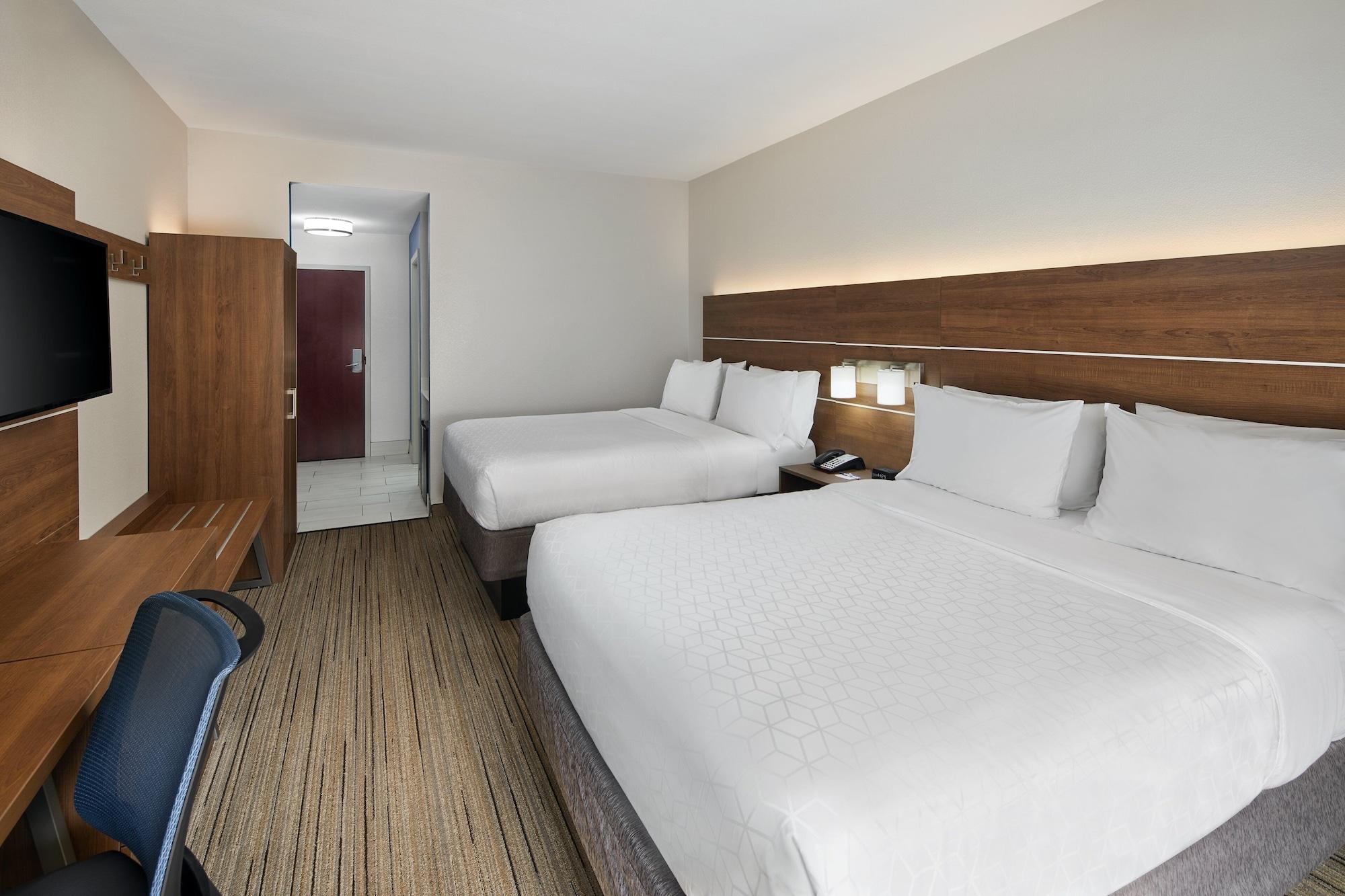 Standard, Multiple Beds, Accessible