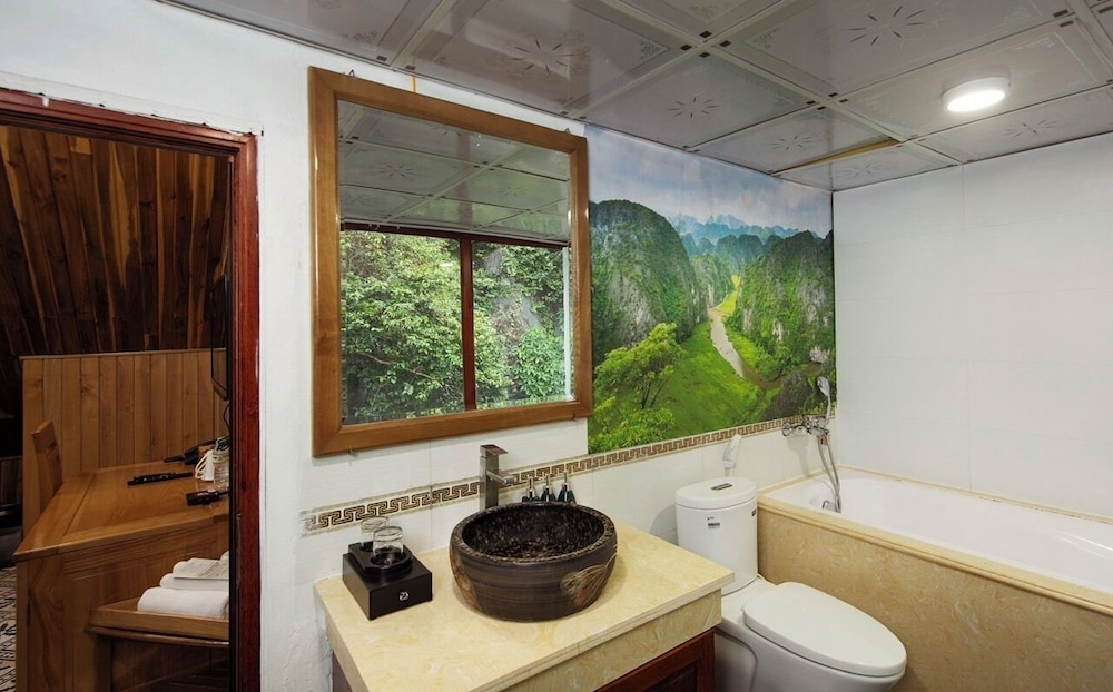 Mua Cave Ecolodge 71/72