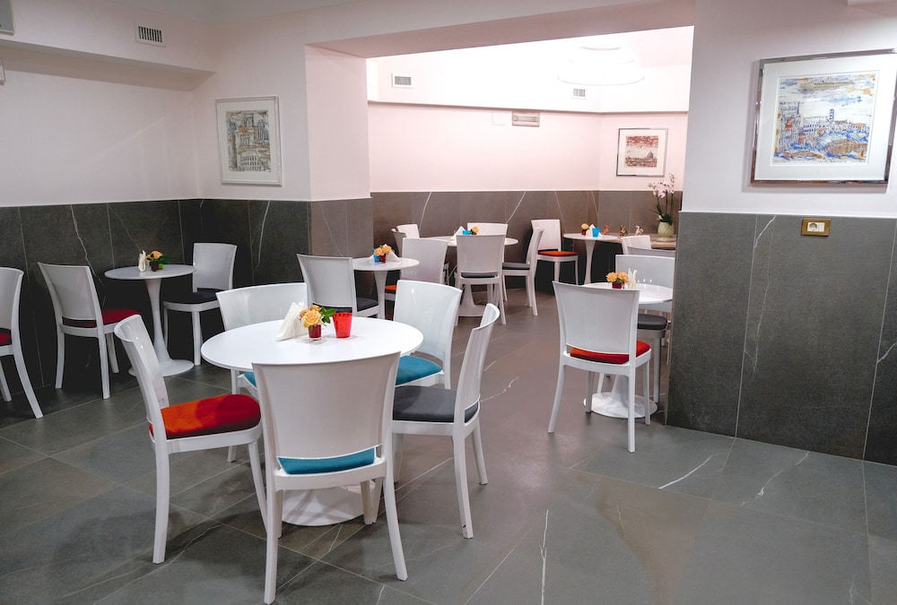 Hotel Medici 41/48