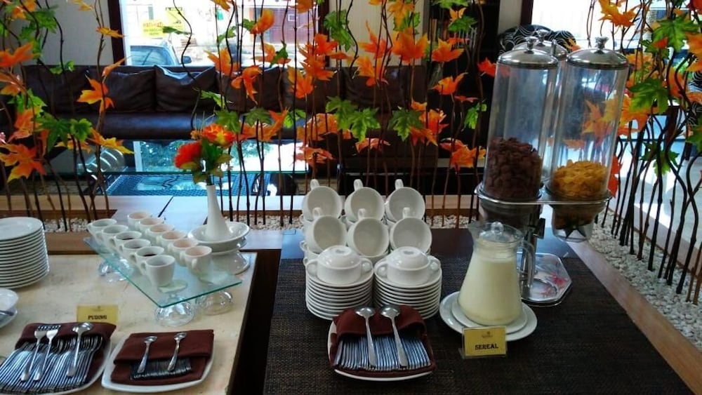 Hotel Namira Syariah Pekalongan 48/61