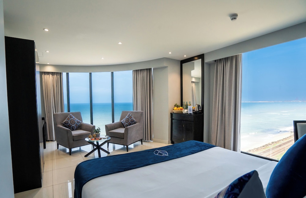 Signature, Panoramic, King Bed, Sea Front