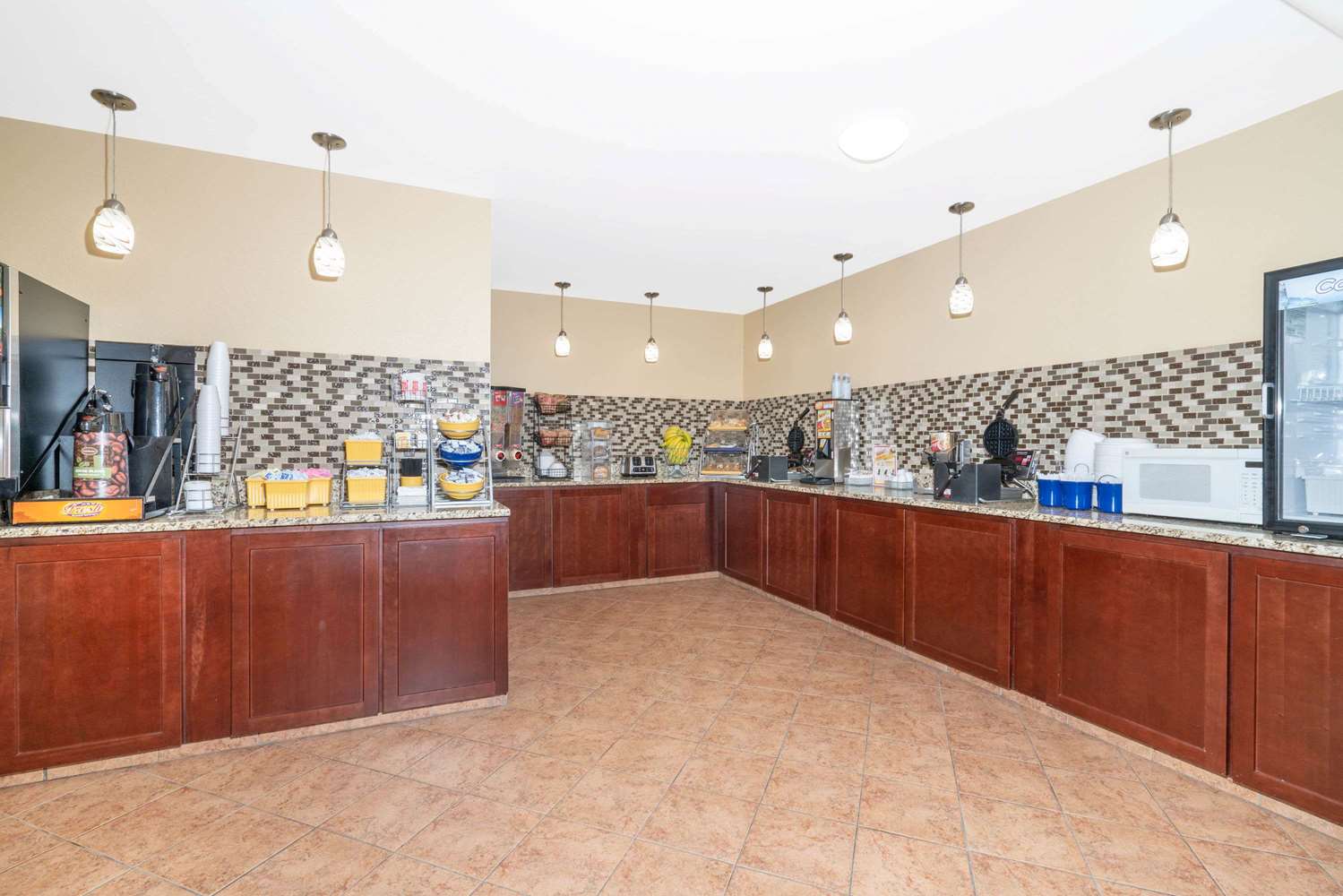 Days Inn By Wyndham Faribault 1/10