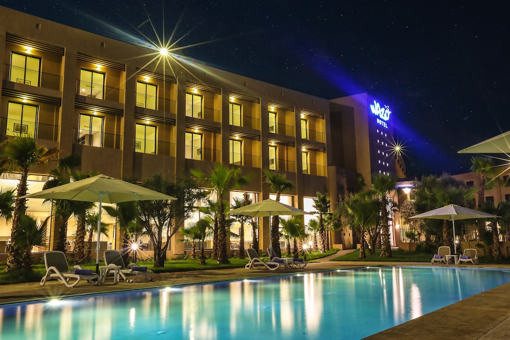 WAZO HOTEL 6/63