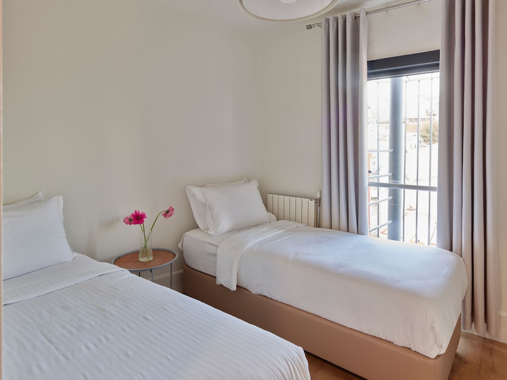2 Bedrooms, Penthouse
