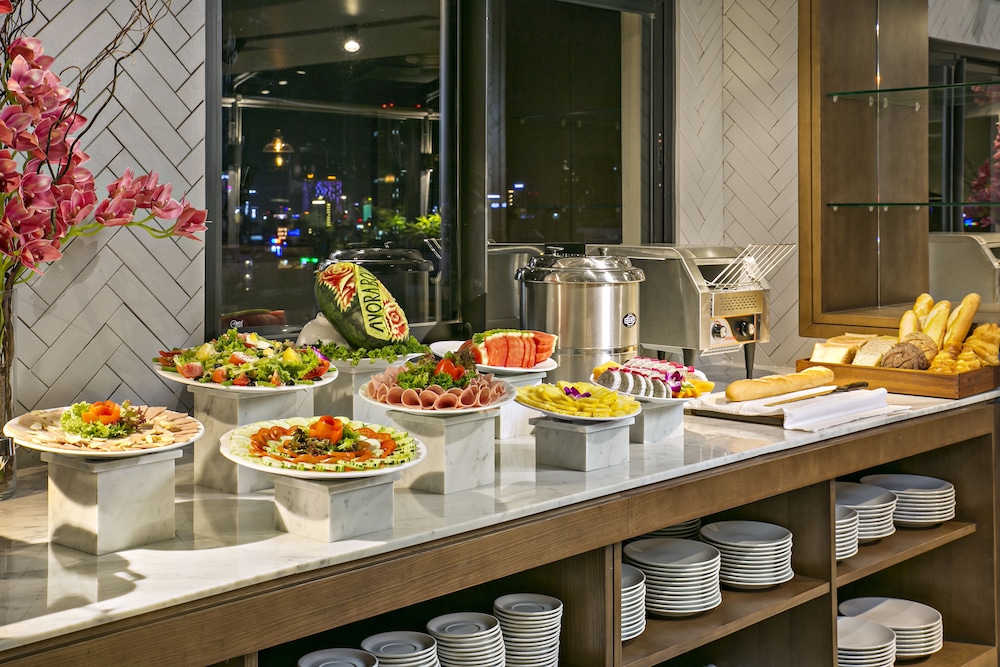 Avora Boutique Hotel 35/44