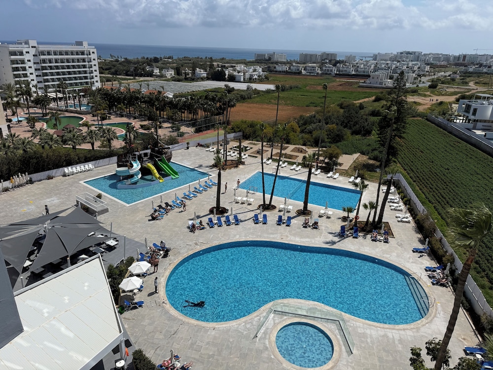 Papouis Protaras Hotel 63/65
