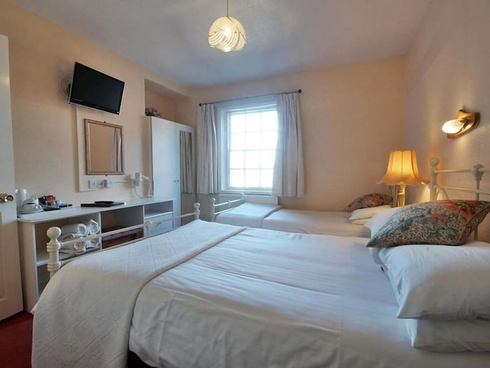 OYO Diamonds Inn 20/70