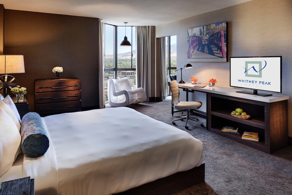 Whitney Peak Hotel Reno, Tapestry Collection by Hilton 14/46