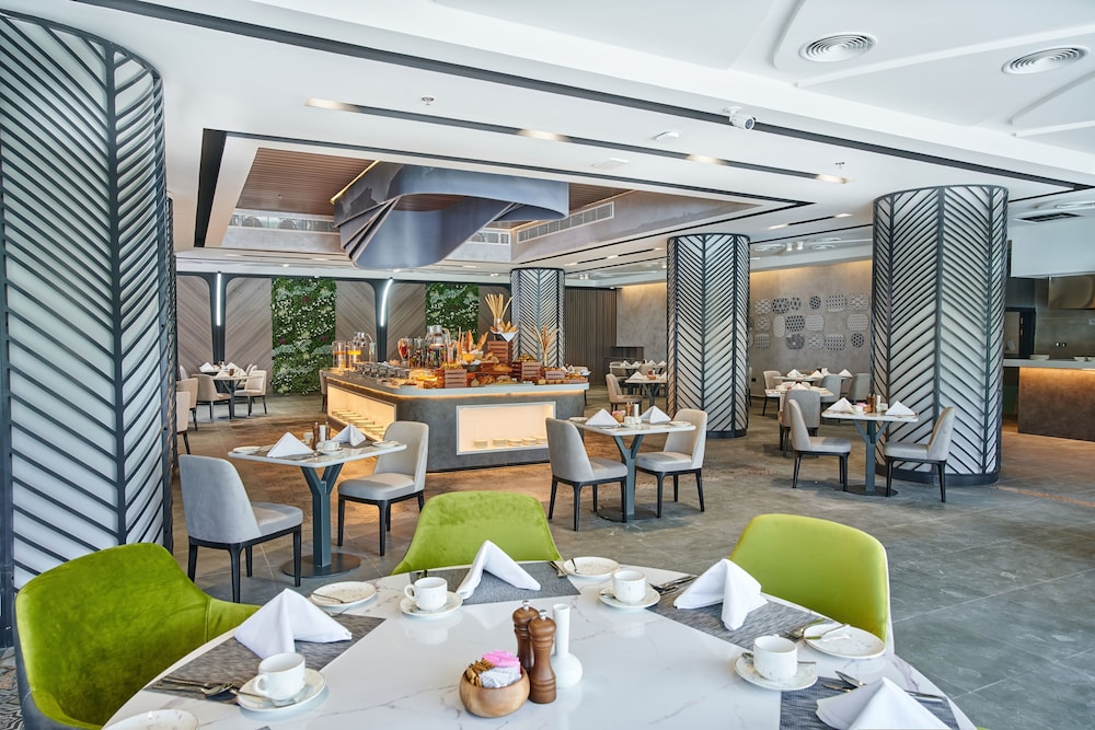 restaurant cafeteria