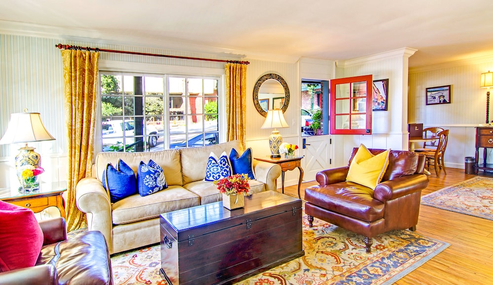 Wayside Inn 35/44