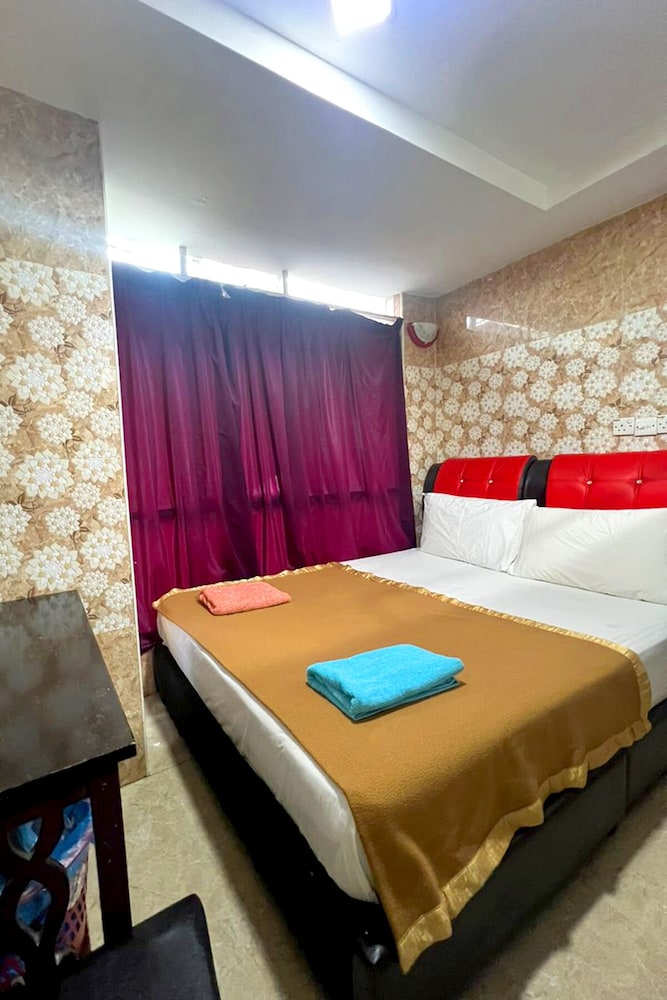 Batu Caves Business Hotel 8/21