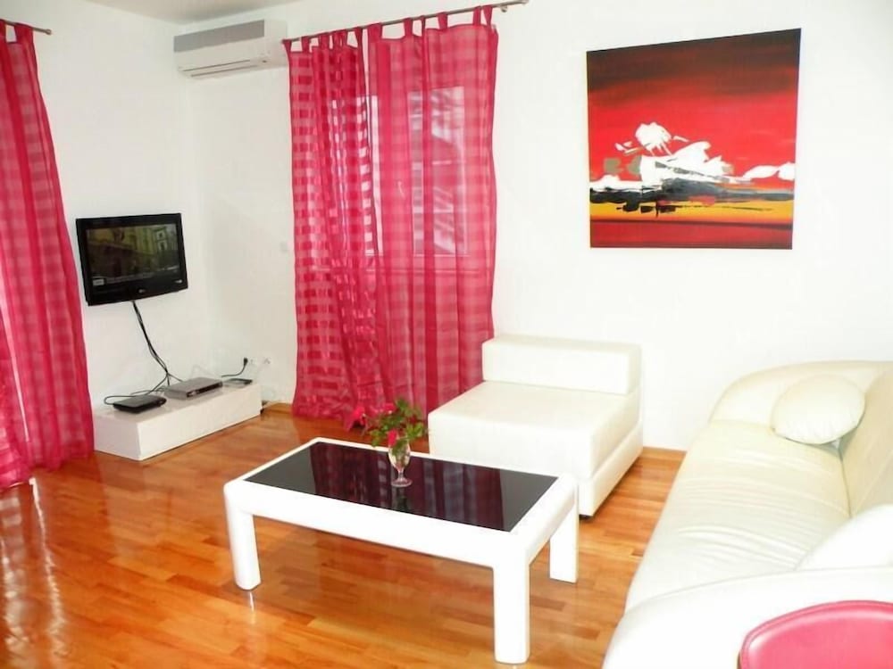 Villa Rosa 17/28