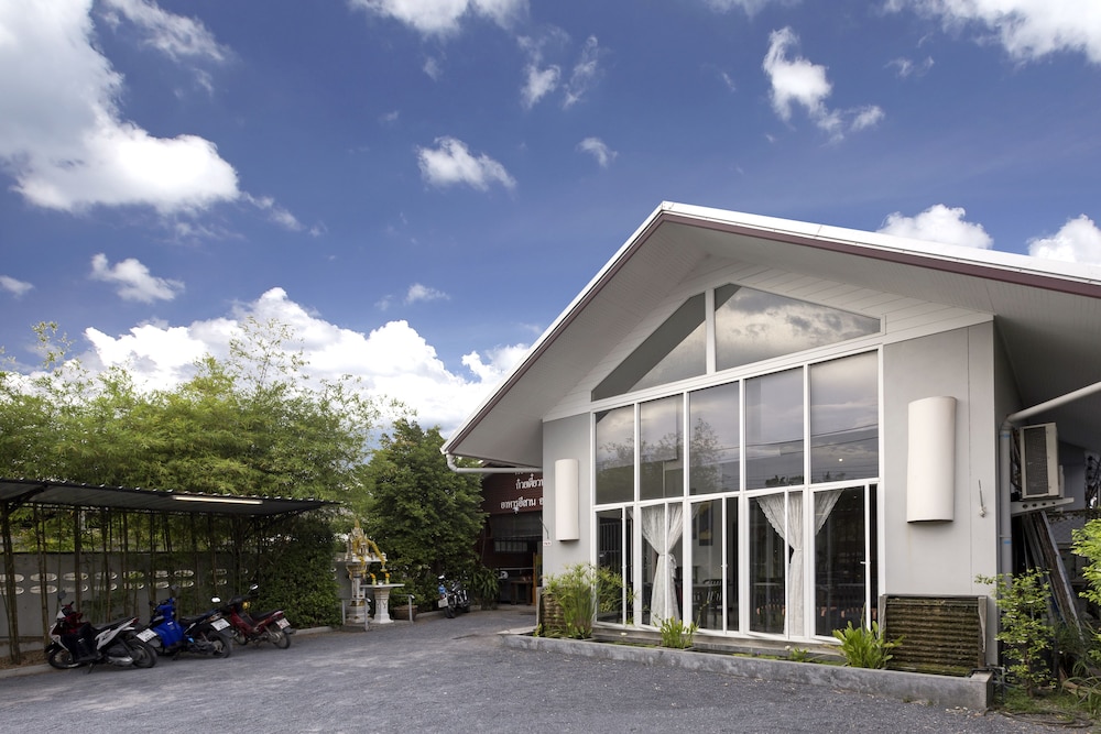 The Lantern Hostel Phuket 2/50