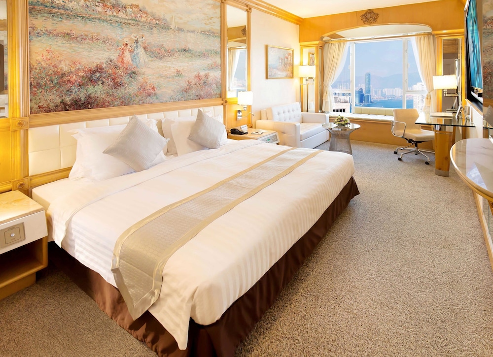 Regal Hong Kong Hotel 13/74