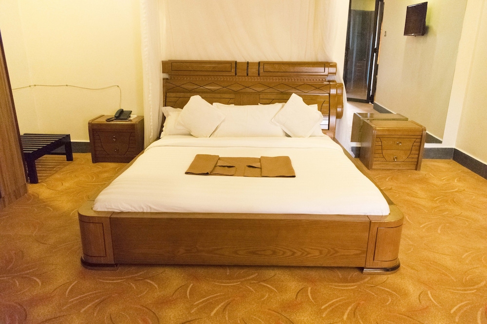 Cephas Inn 20/66