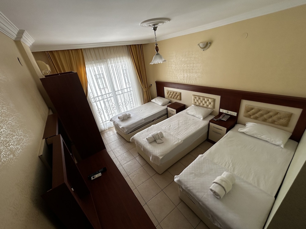 Korykos Hotel 8/24
