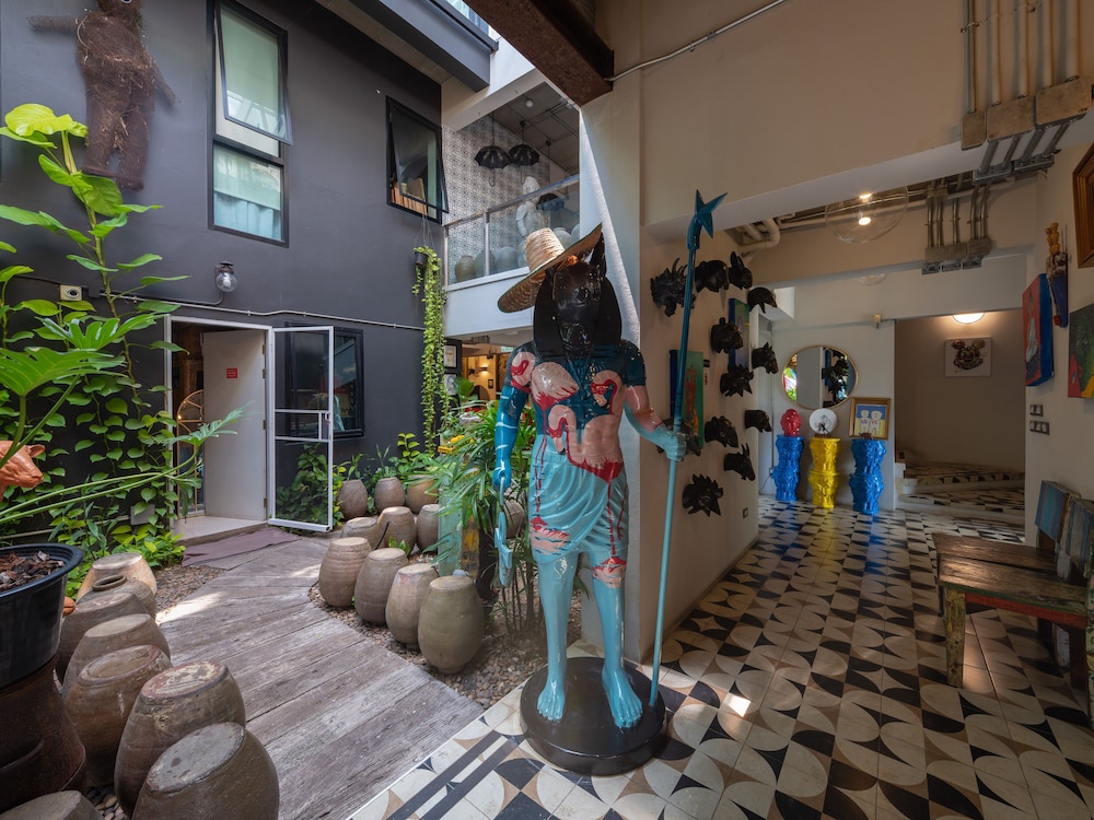 River Art Hotel 45/73