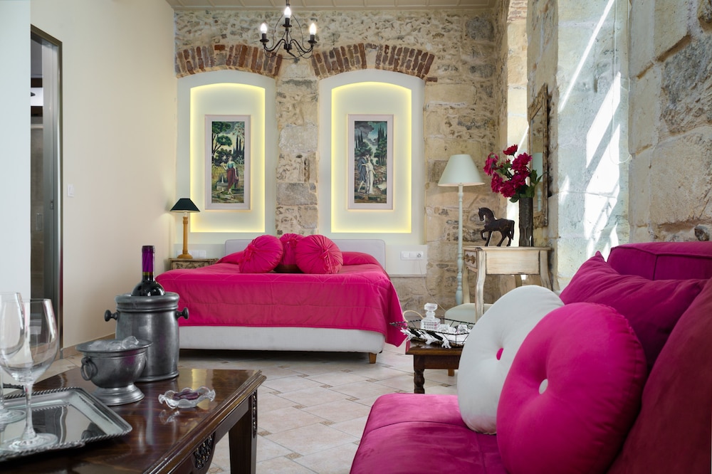 Avli Lounge Apartments 45/75