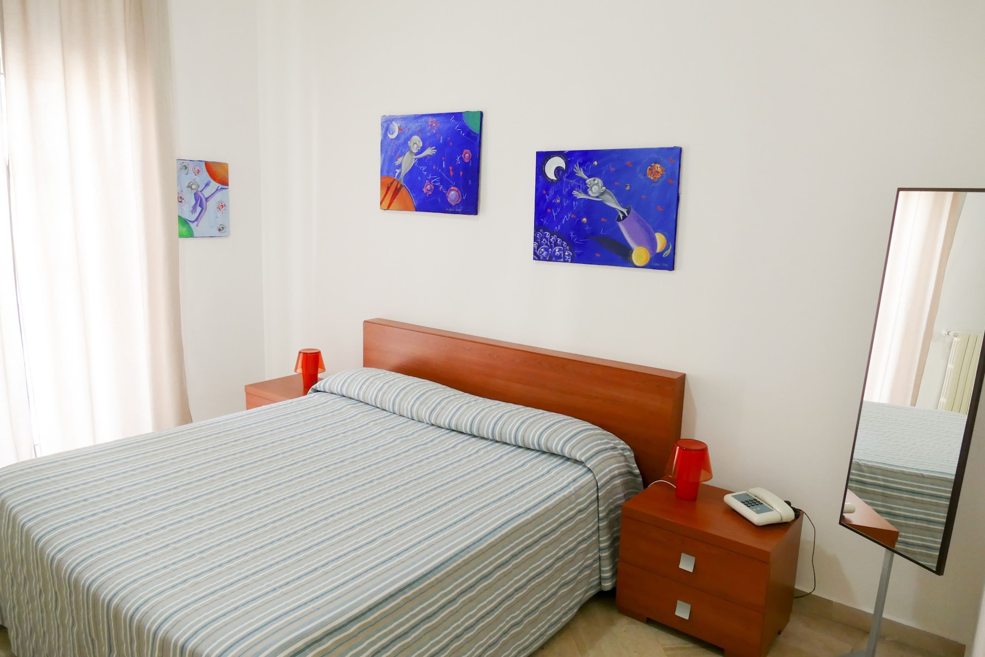 2 BEDROOMS, FAMILY, APARTMENT