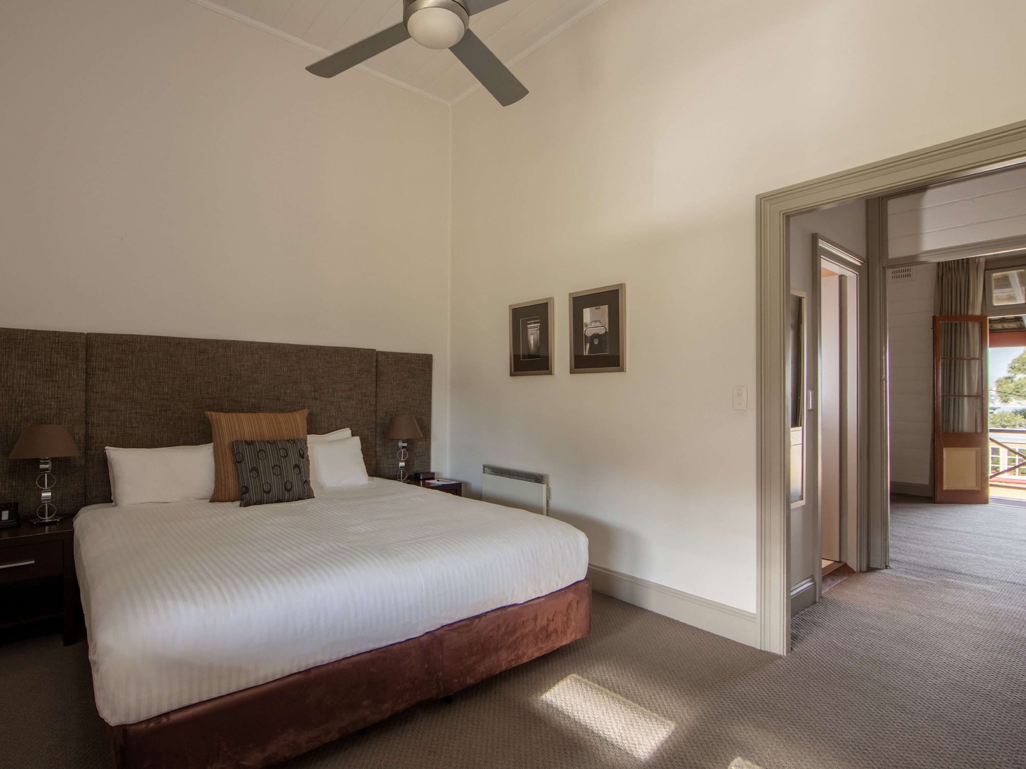 Heritage, Suite, Queen Bed