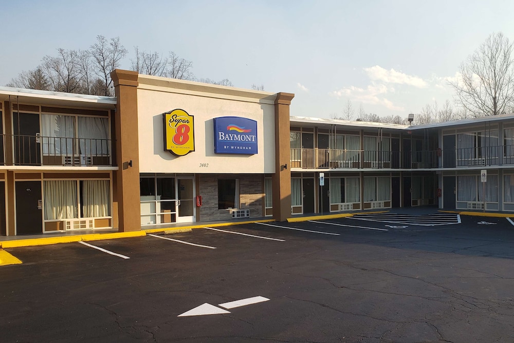 Super 8 by Wyndham Morganton 38/50